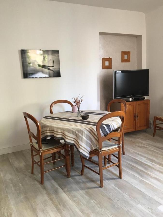 Fontaine Apartment Aups Exterior foto